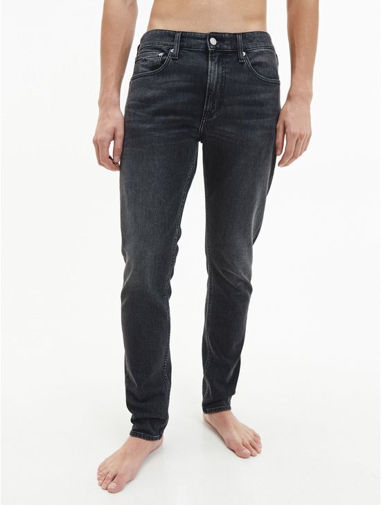 Slim-Tapered-Jeans-Calvin-Klein