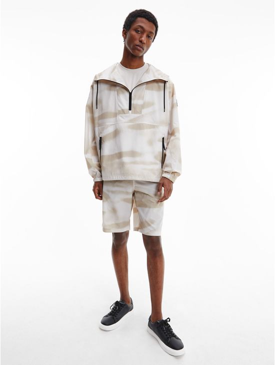 Chamarra-holgada-de-camuflaje-Calvin-Klein