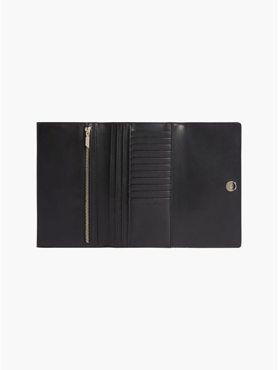 Cartera-Trifold---Calvin-Klein