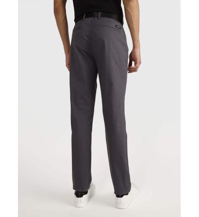 Essentials Pantalón de golf para hombre, entallado y elástico