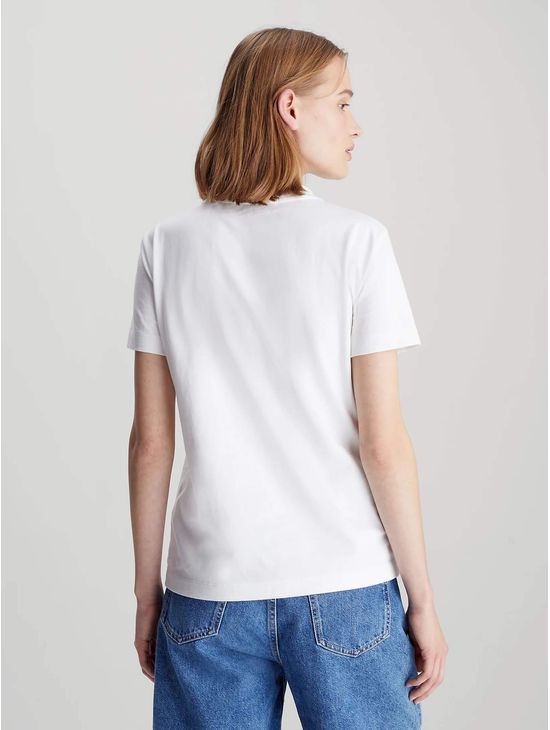 Playera-Calvin-Klein-Logo-Relieve-Mujer-Blanco