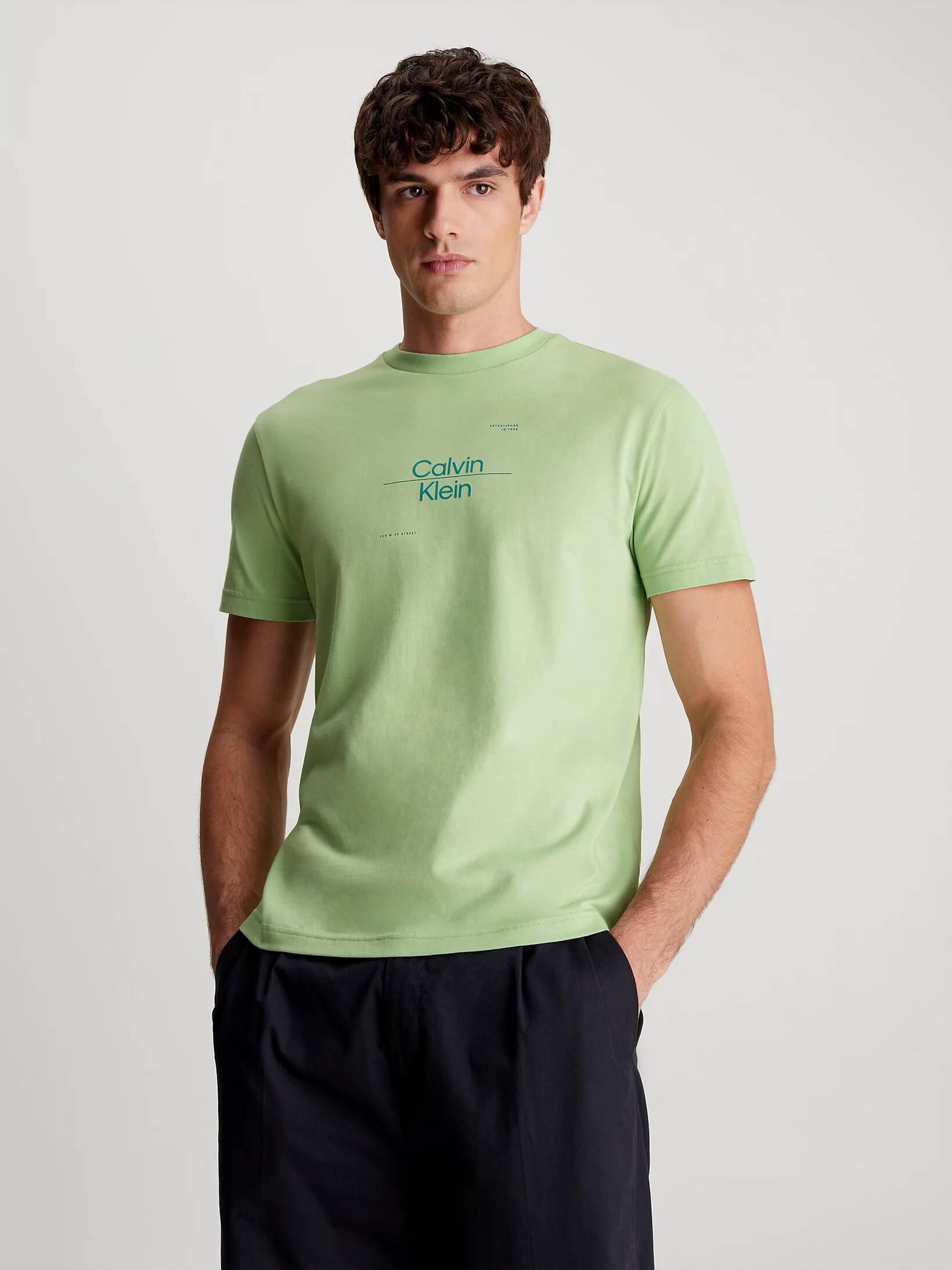 Playera Calvin Klein con Logo Hombre Verde