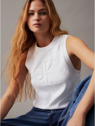 Playera-Calvin-Klein-Monologo-Relieve-Mujer-Blanco