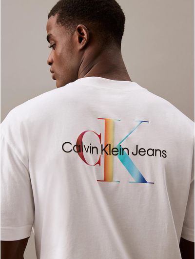 Playera-Calvin-Klein-Pride-Monologo-en-Espalda-Blanco