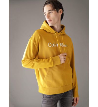 Sueter amarillo shops hombre