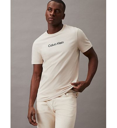 Playera Calvin Klein con Logo Hombre Beige Playeras Calvin Klein calvinkleinmx