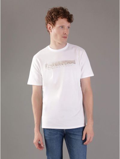 Playera-Calvin-Klein-Logo-Metalizado-Hombre-Blanco