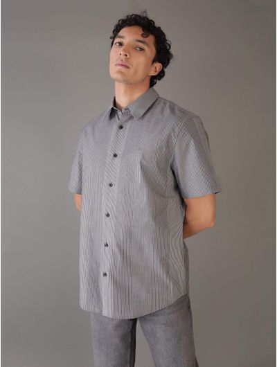 Camisa-Calvin-Klein-con-Estampado-a-Rayas-Hombre-Gris