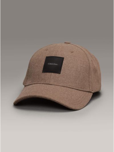 Gorra-Calvin-Klein-Logo-en-Relieve-Cafe