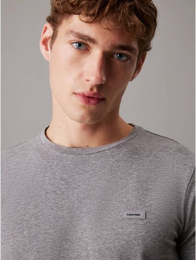 Playera-Calvin-Klein-Slim-Elastica-Micrologo-Hombre-Gris