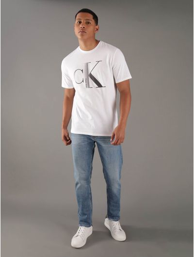 Playera-Calvin-Klein-con-Monograma-CK-en-Degradado-Hombre-Blanco