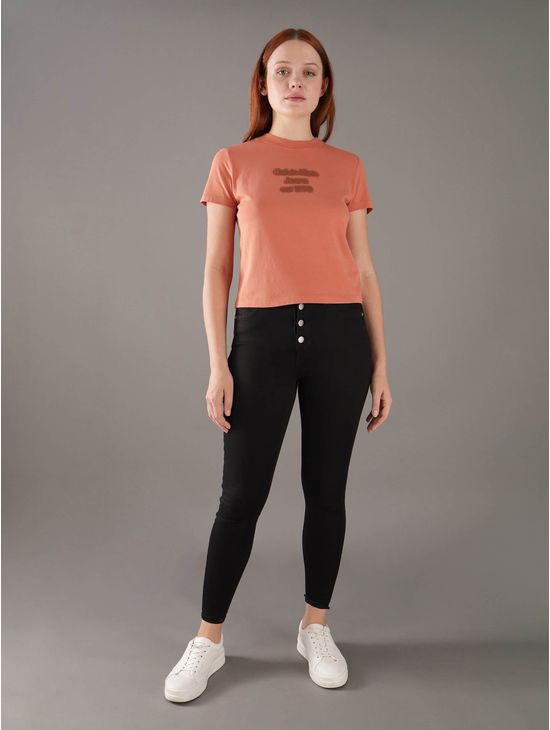 Playera-Calvin-Klein-con-Logo-Estampado-Mujer-Naranja