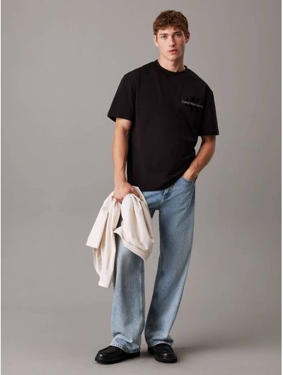 playera-calvin-klein-relaxed-monologo-hombre-negro