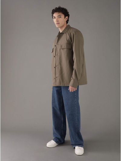 sobrecamisa-calvin-klein-con-monograma-bordado-hombre-verde
