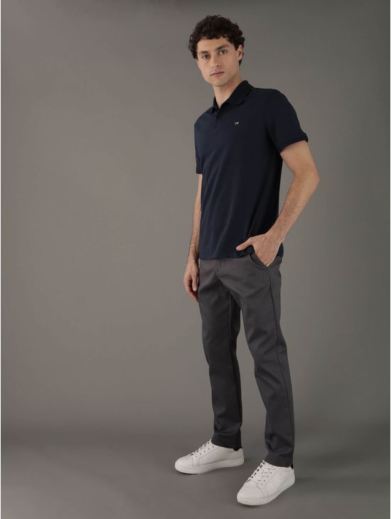 polo-calvin-klein-con-monograma-bordado-hombre-azul