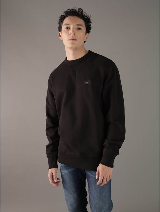 Playera-Calvin-Klein-Monologo-en-Placa-Hombre-Negro