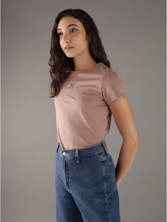 Playera-Calvin-Klein-con-Monograma-Mujer-Cafe