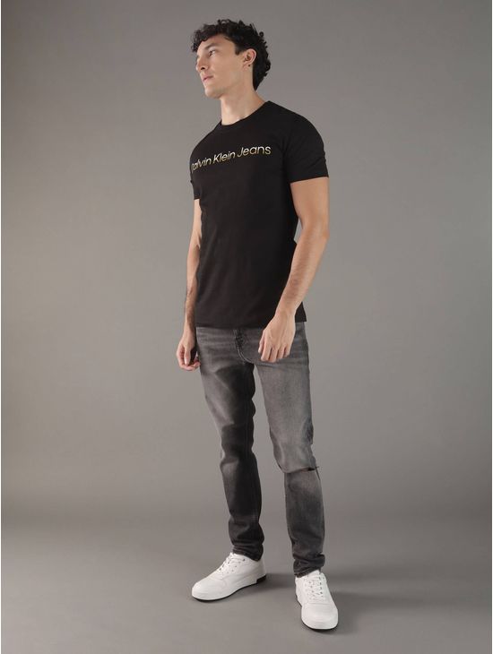 Playera-Calvin-Klein-con-Logotipo-Bicolor-Hombre-Negro