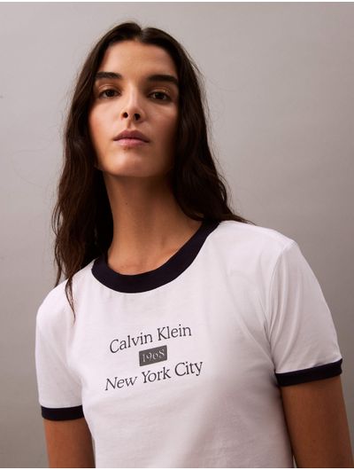 Playera-Calvin-Klein-Cropped-Estampado-Mujer-Blanco
