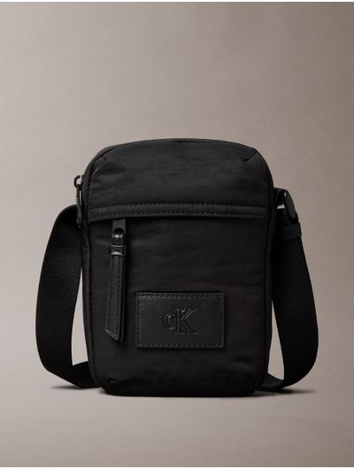 Bandolera-Calvin-Klein-Reporter-Monograma-Hombre-Negro
