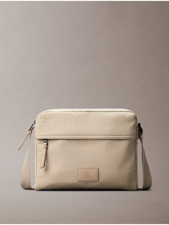 Bandolera-Calvin-Klein-Flight-Monograma-Hombre-Negro