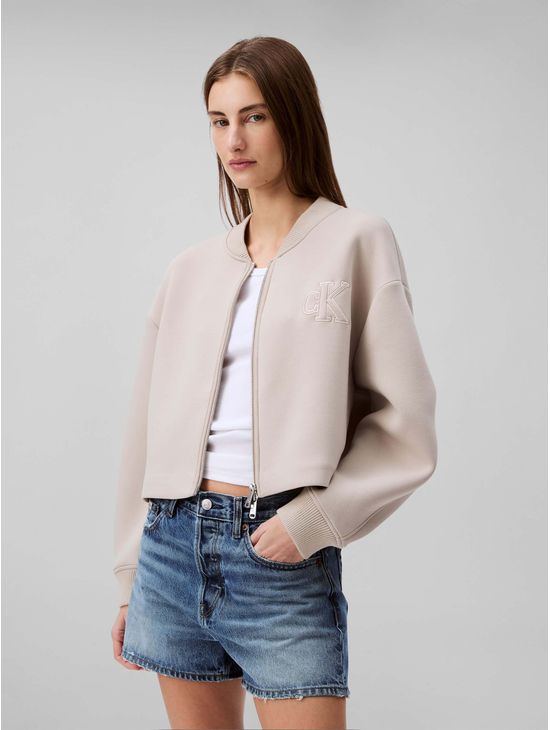 Chamarra-Calvin-Klein-Bomber-Cropped-Monograma-Mujer-Beige