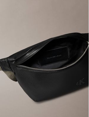 Cangurera-Calvin-Klein-Monograma-Negro