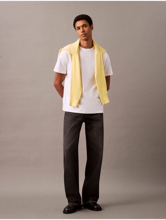 Playera-Calvin-Klein-Diseño-Espalda-Hombre-Blanco