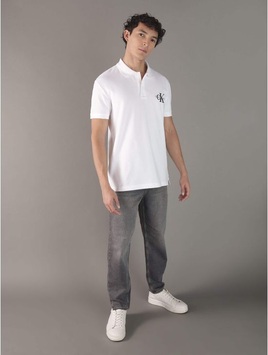 Polo-Calvin-Klein-con-Monologo-Hombre-Blanco
