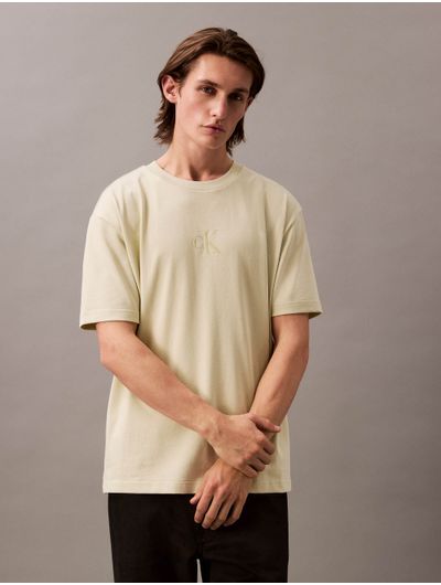 Playera-Calvin-Klein-Relaxed-Monologo-Espalda-Hombre-Amarillo