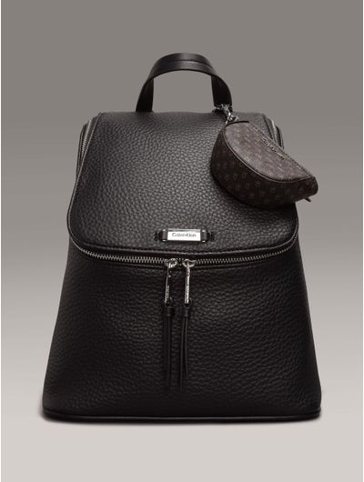Mochila-Calvin-Klein-con-Placa-Logo-Mujer-Negra