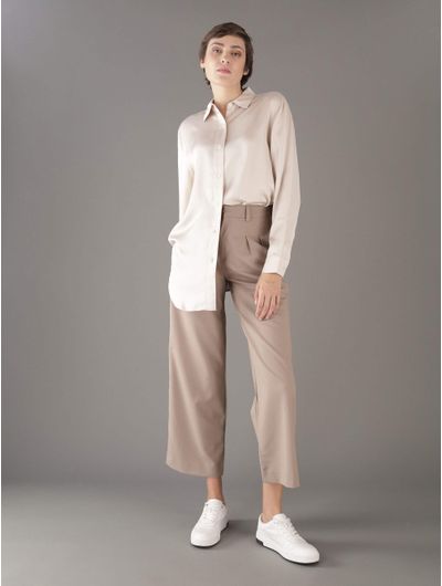 Camisa-Calvin-Klein-Jeans-con-Logo-Bordado-Mujer-Beige