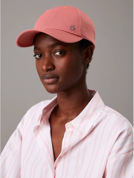 Gorra-Calvin-Klein-Logo-Rosa