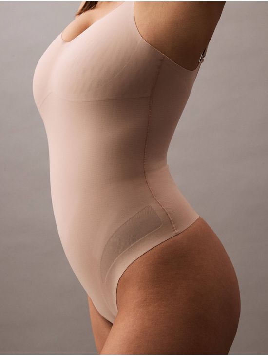 Body-Calvin-Klein-Shapewear-Stay-Put-Mesh-Muje-Nude