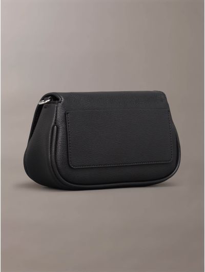 Bolsa-Calvin-Klein-Shoulder-con-Monograma-Mujer-Negro