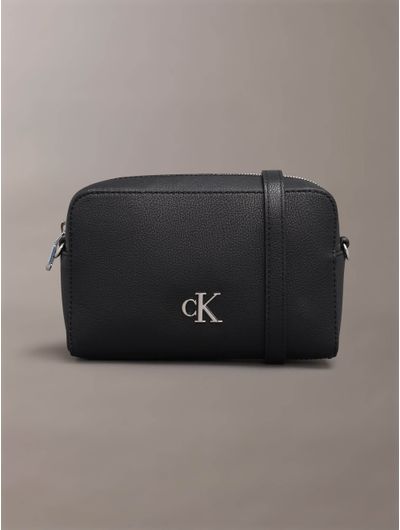 Bolsa-Crossbody-Calvin-Klein-con-Monograma-Metalico-Mujer-Negro