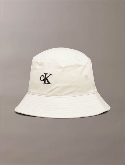 Gorro-Calvin-Klein-con-Monograma-Bordado-Mujer-Beige
