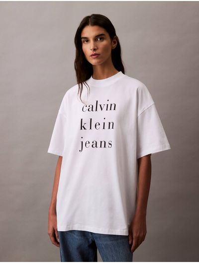 Playera-Calvin-Klein-Oversized-Logo-Mujer-Blanco