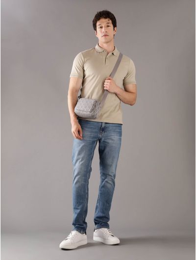 Bolsa-Calvin-Klein-Crossbody-con-Monogramas-Hombre-Gris