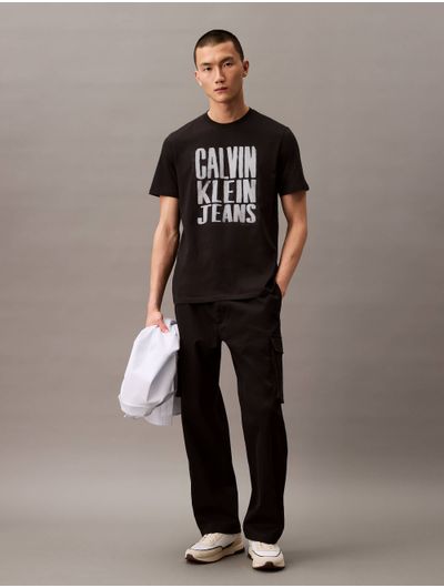 Playera-Calvin-Klein-Logo-Estampado-Hombre-Negro