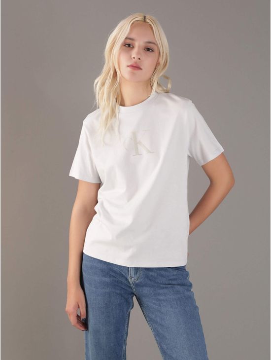 Playera-Calvin-Klein-Monograma-Estampado-Metalizado-Mujer-Gris