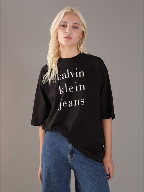 Playera-Calvin-Klein-con-Logo-Estampado-Mujer-Negro