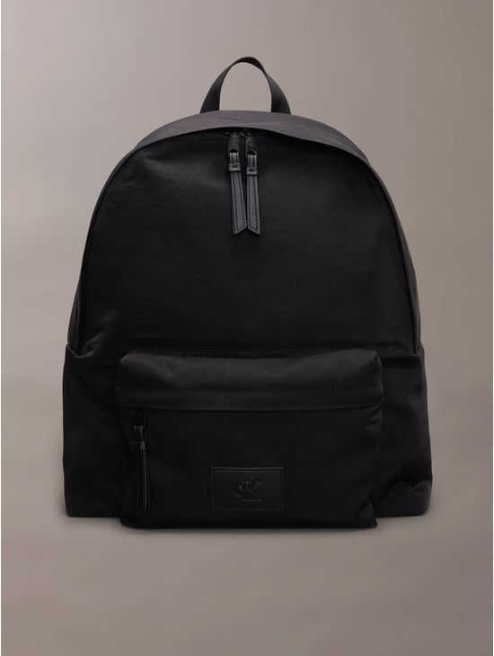 Mochila-Calvin-Klein-con-Monograma-Hombre-Negro