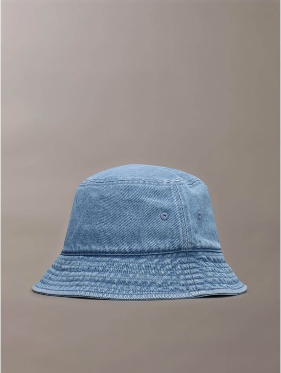 Gorro-Calvin-Klein-con-Monologo-Hombre