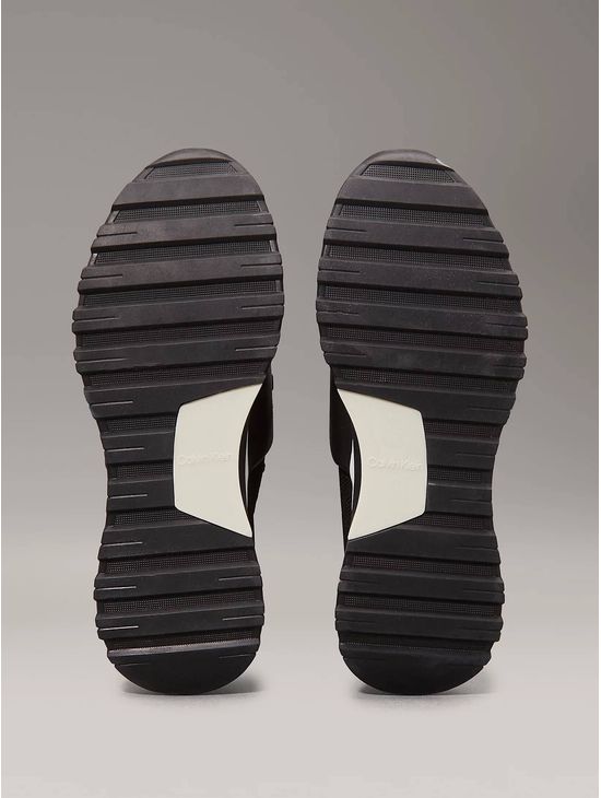 Tenis-Calvin-Klein-Slip-On-de-Punto-Mujer-Negro