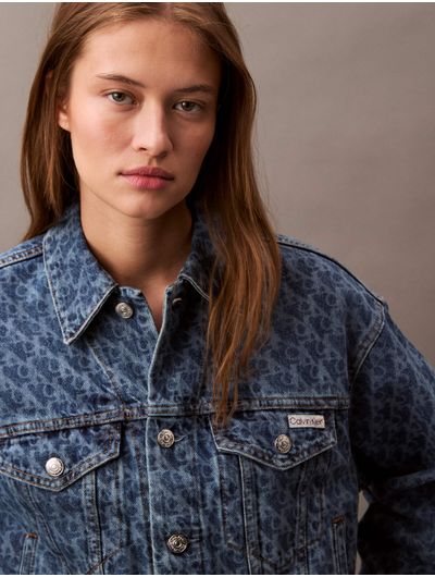 Chamarra-Calvin-Klein-Denim-Logo-Marquee-Mujer-Azul