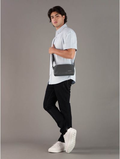 Bandolera-Calvin-Klein-Monologo-Hombre-Gris