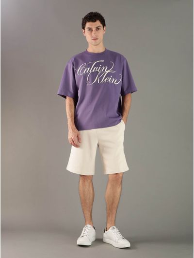 Playera-Calvin-Klein-con-Logo-Firma-Hombre-Morado