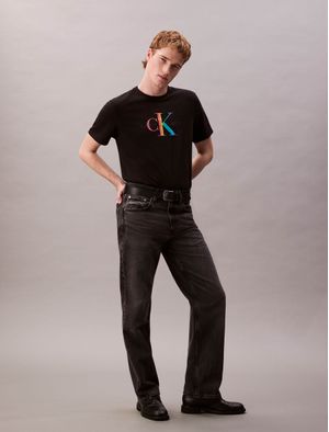 Playera-Calvin-Klein-Pride-Monologo-Negro