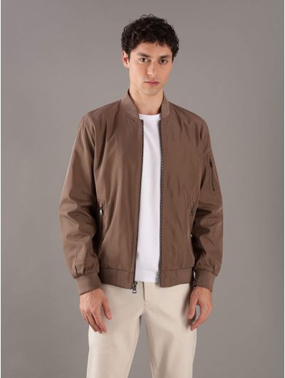 Chamarra-Calvin-Klein-con-Monograma-Bordado-Hombre-Cafe